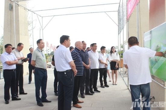 人在武威市副市长费生云,凉州区委副书记,区长朱星海和武威市建设局