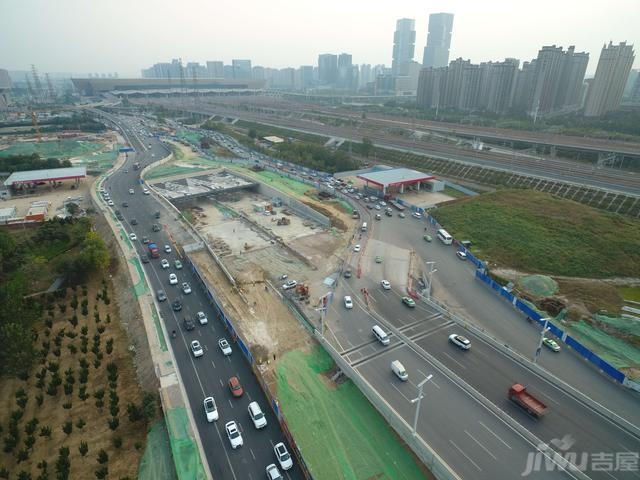 郑州东三环高架金水路向南路段,10月15日封闭施工至11