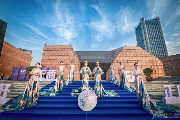 10月14日,正商品牌布于小说发新乡新乡市平原文化艺术中心璀璨启幕集团怎么写初中生图片
