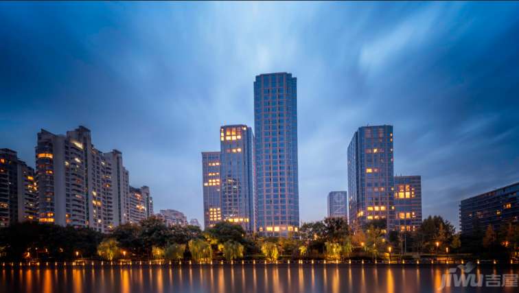 经济总量一路下跌的城市_一带一路(2)